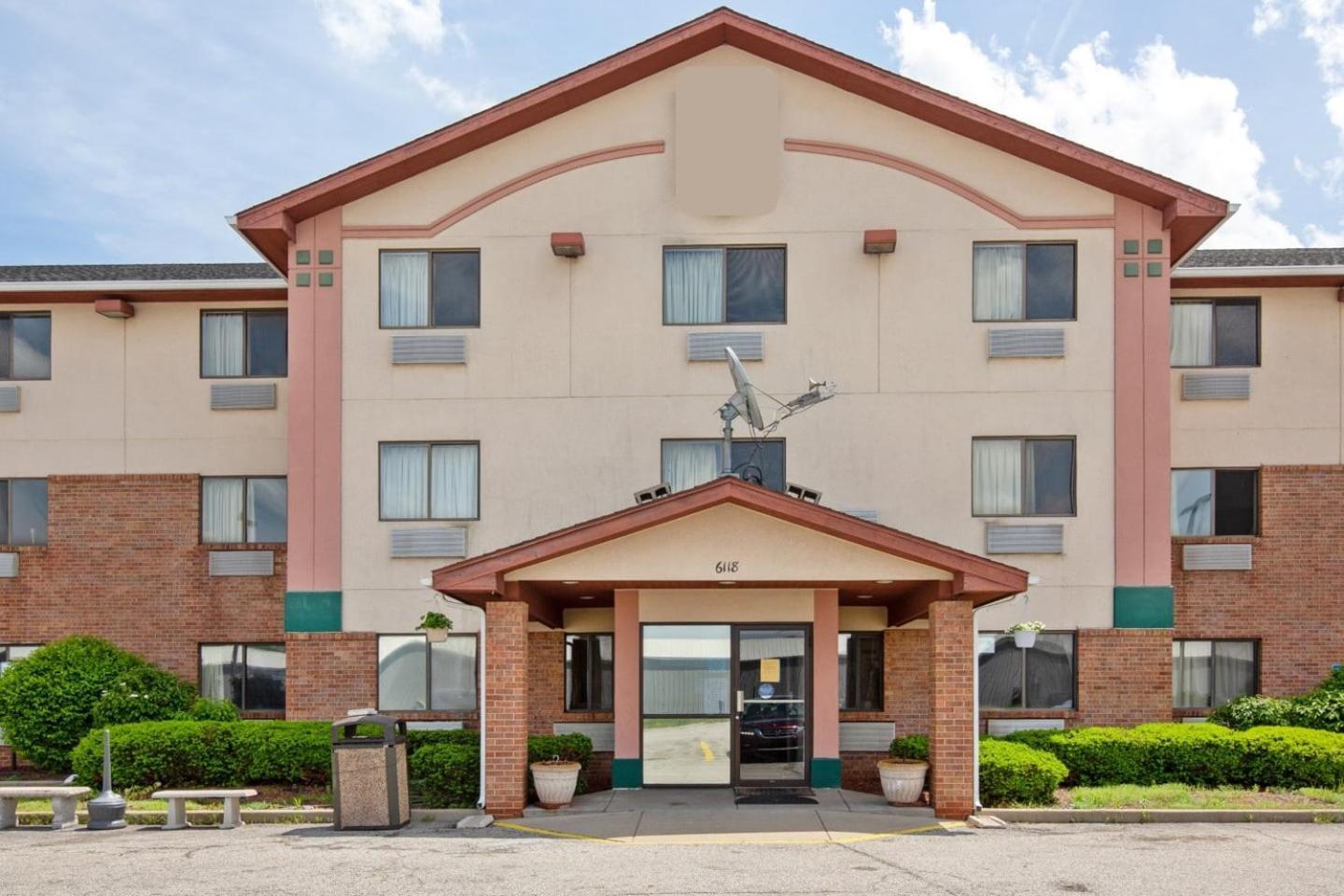Oyo Hotel Portage I-94 Kültér fotó