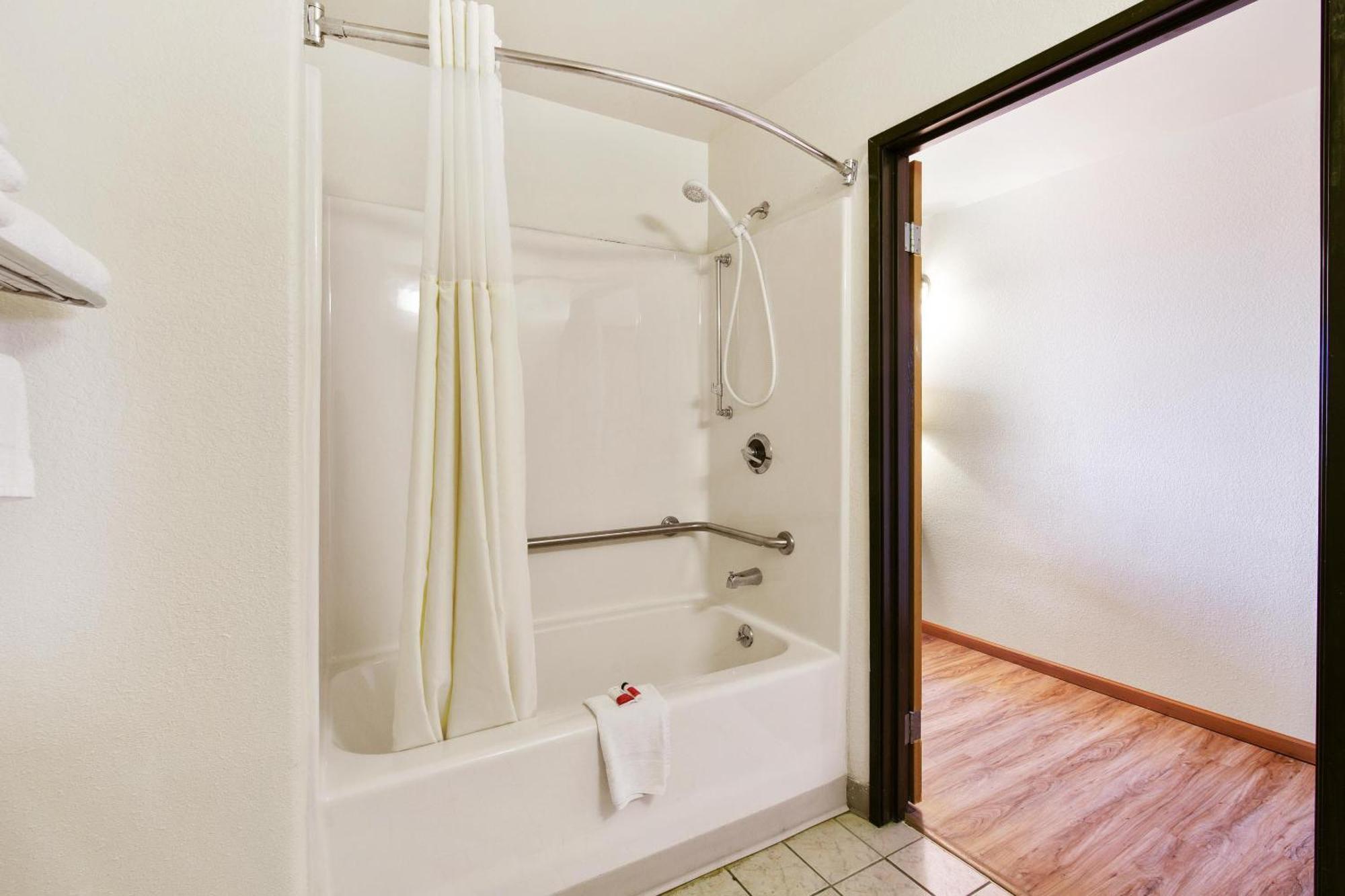 Oyo Hotel Portage I-94 Kültér fotó