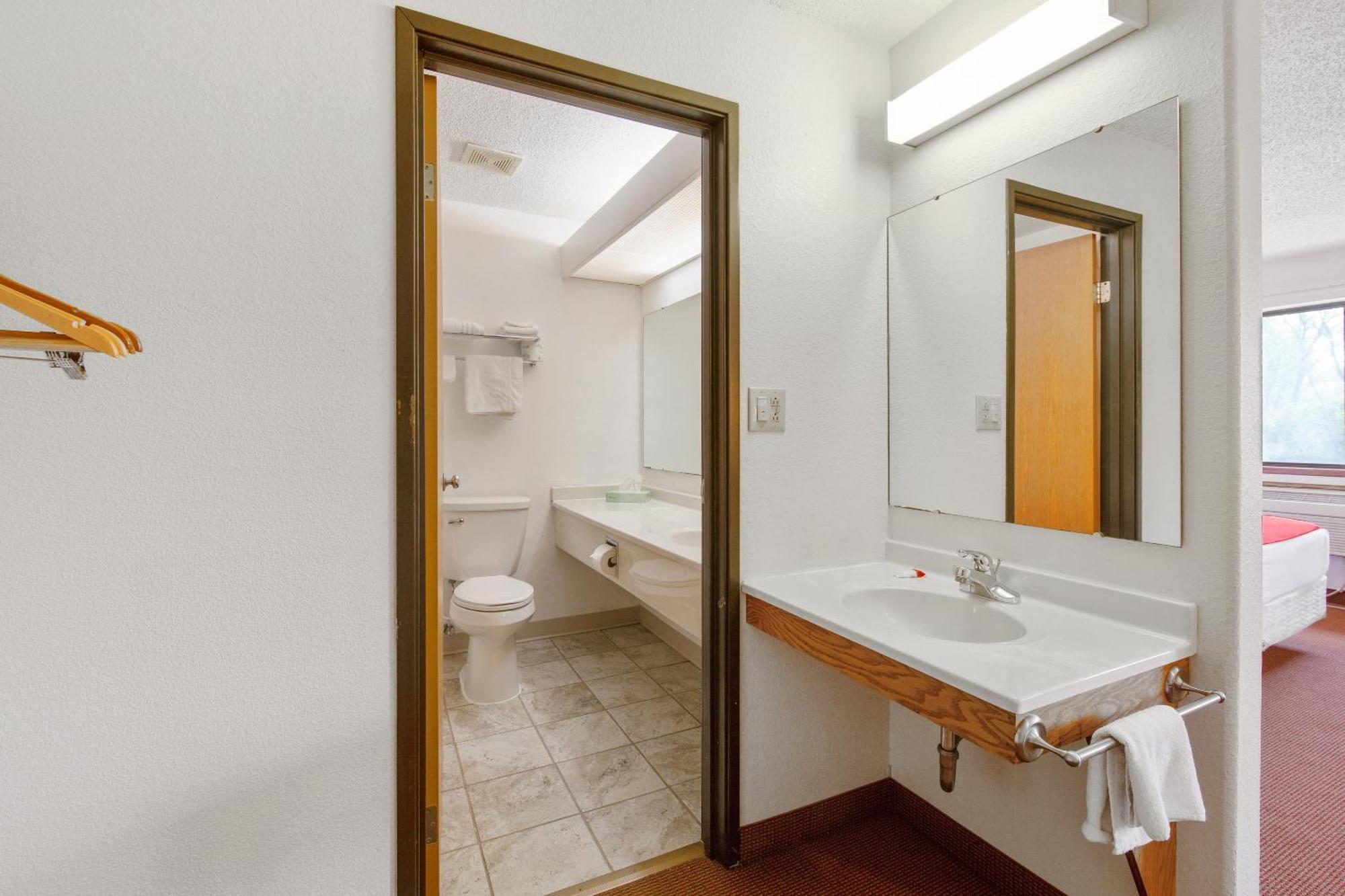 Oyo Hotel Portage I-94 Kültér fotó
